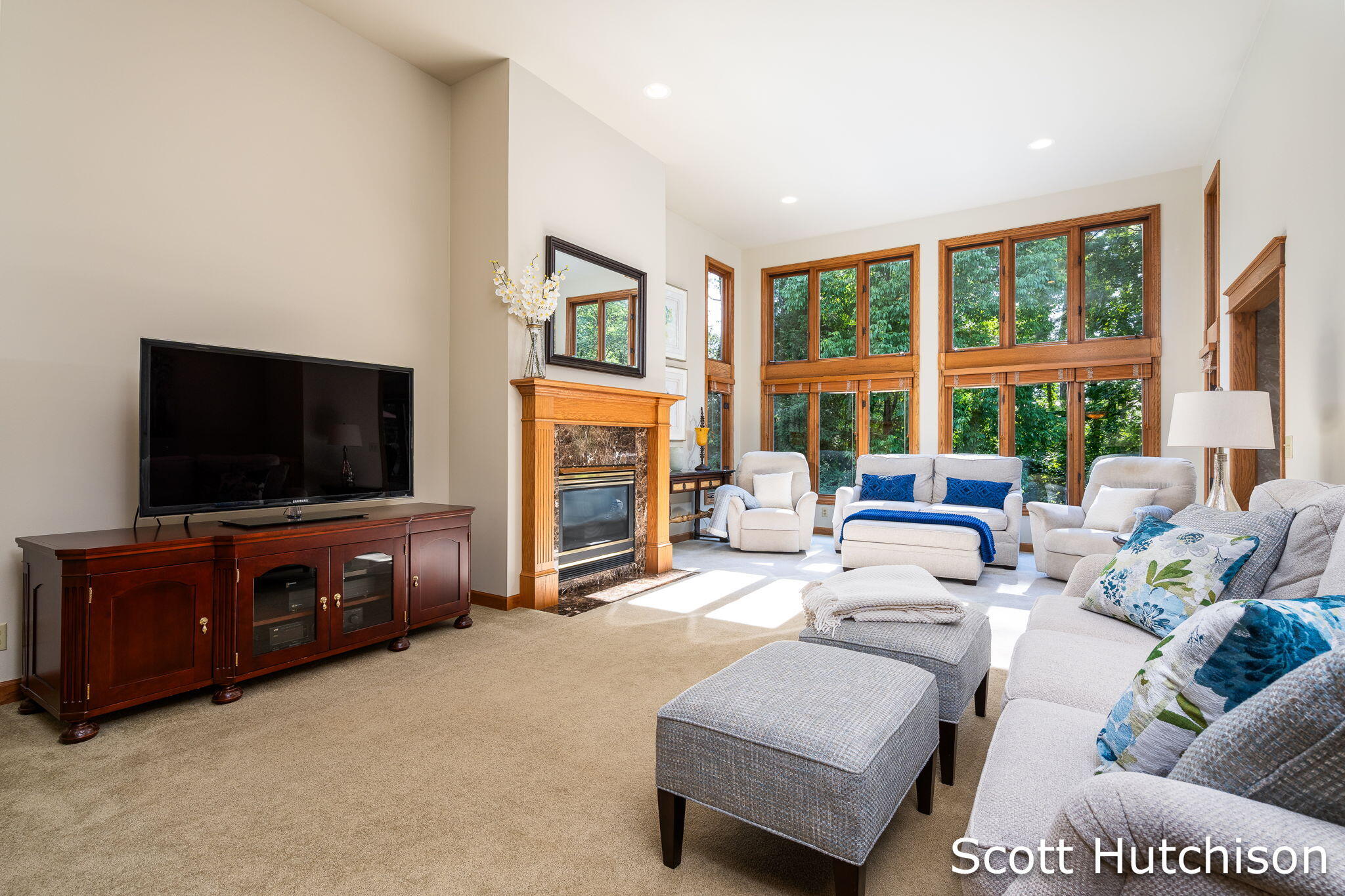 112 Stonehenge Drive SW