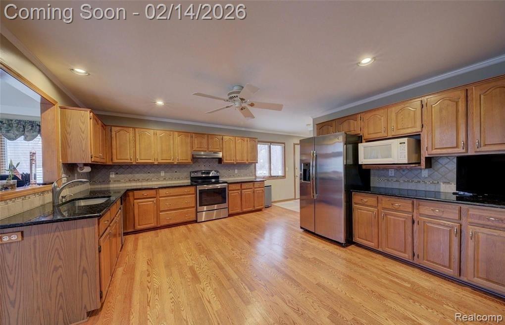 15924 Harrison Street