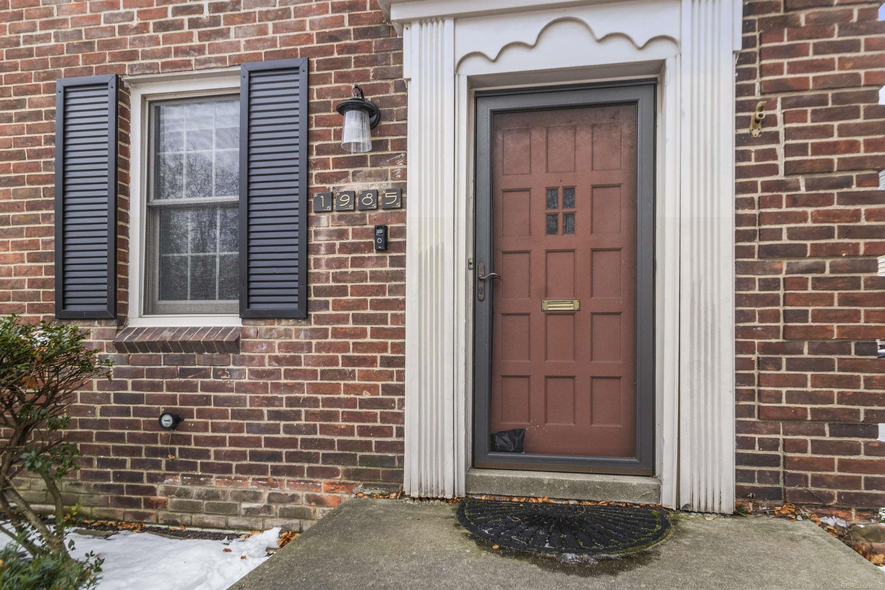 1985 Country Club Drive Drive