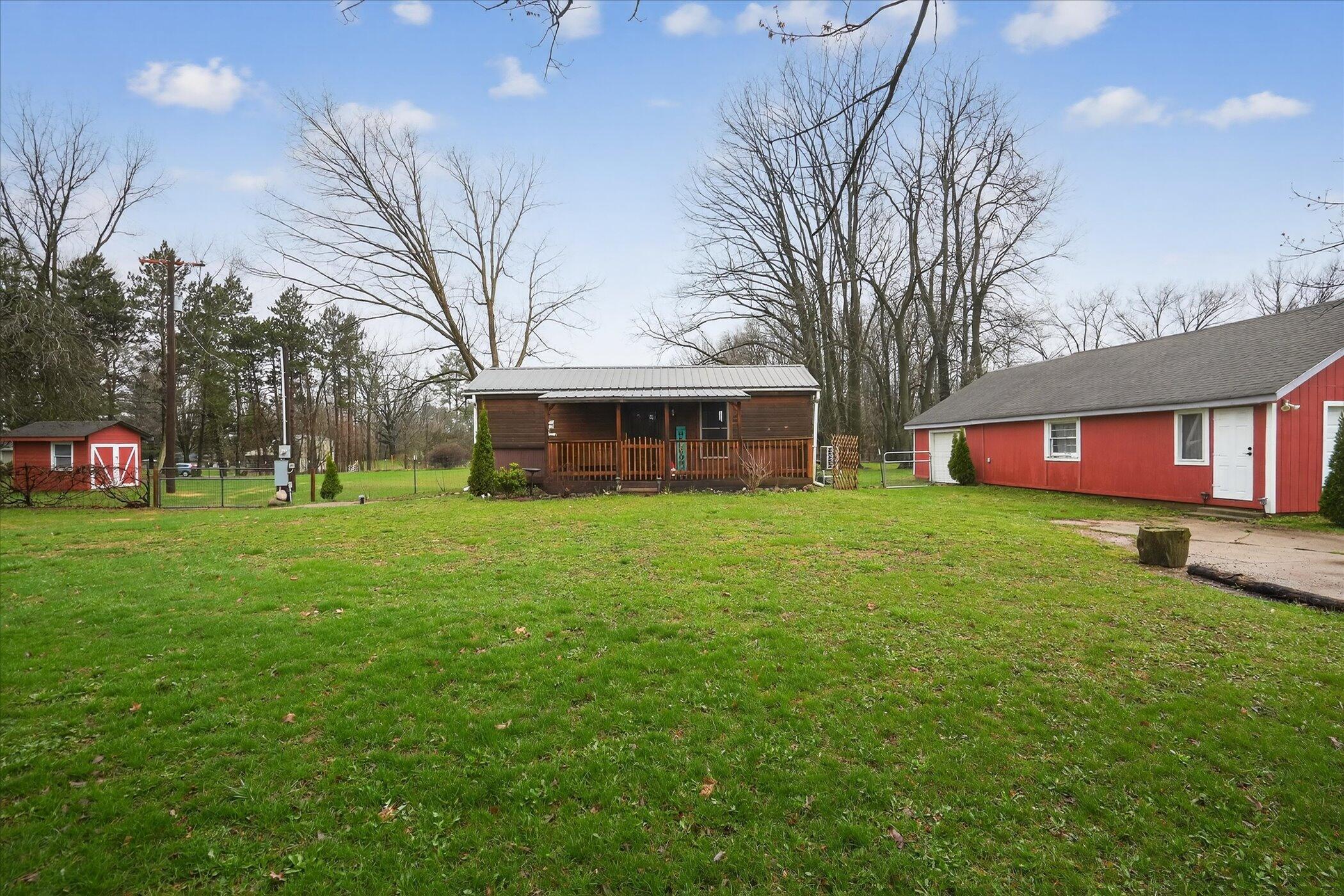 5135 11 Mile Road