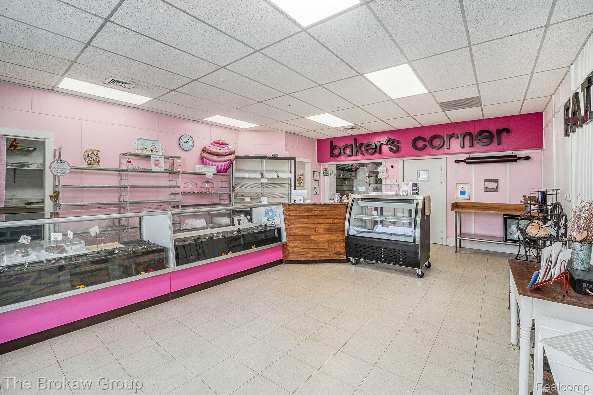 5518 E Atherton Road