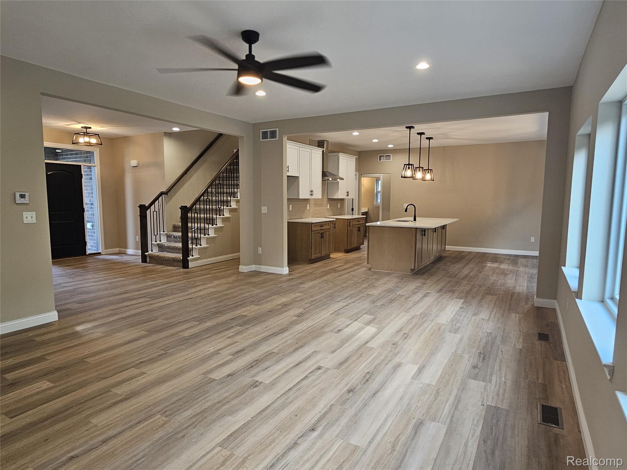 49241 London Bridge Drive