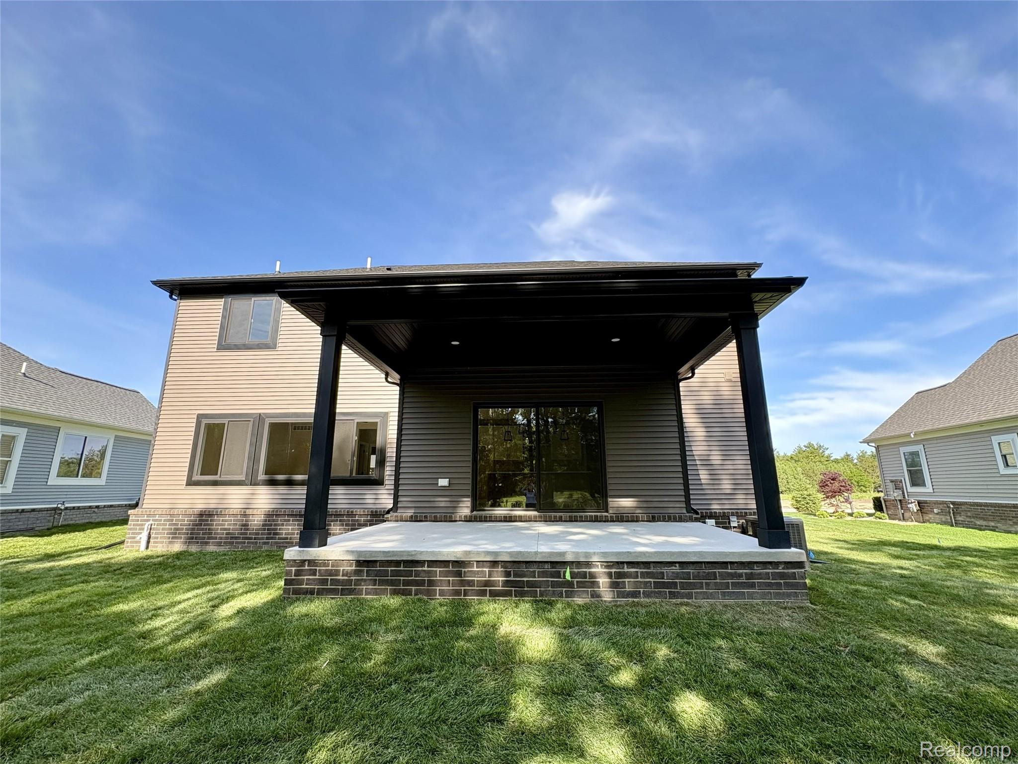 49241 London Bridge Drive