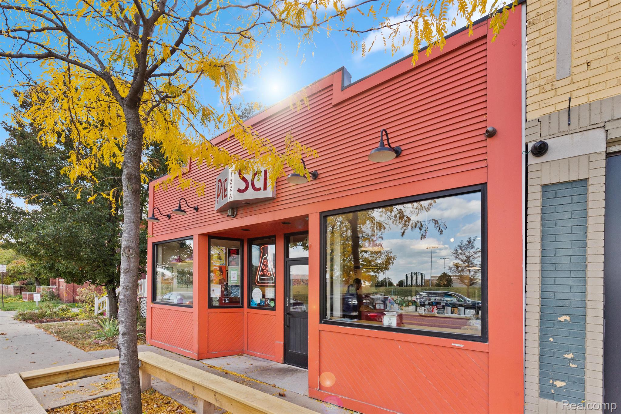 Detroit City, Michigan 48208, United States, 2 Bedrooms Bedrooms, ,1 BathroomBathrooms,Residential,Active,187234