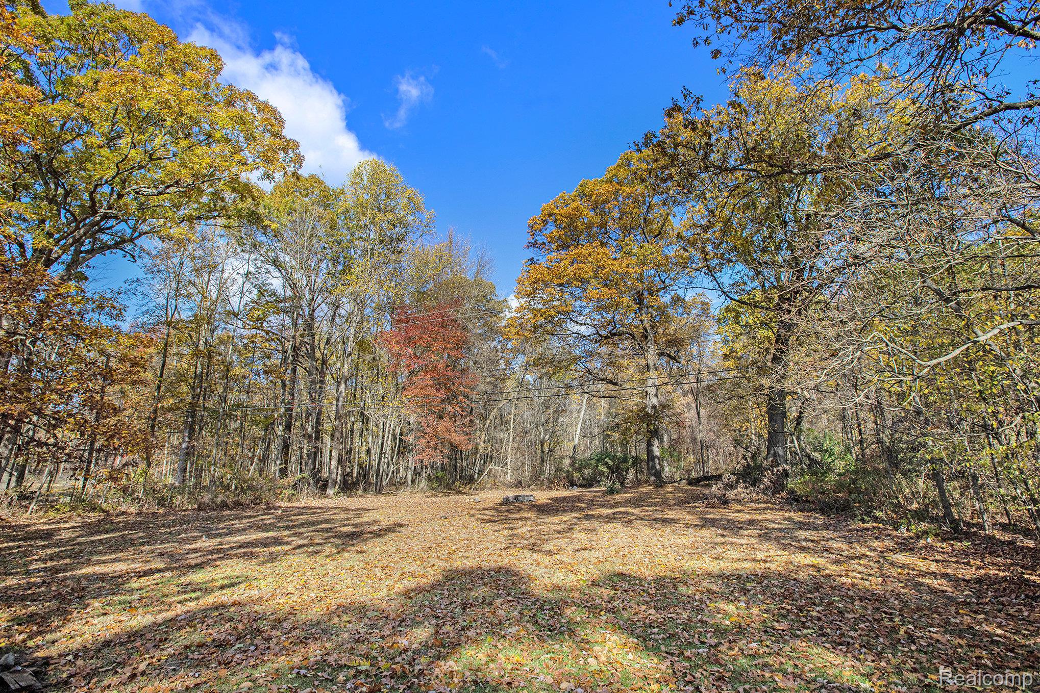 Belleville, Michigan 48111, United States, 3 Bedrooms Bedrooms, ,1 BathroomBathrooms,Residential,Pending,246925