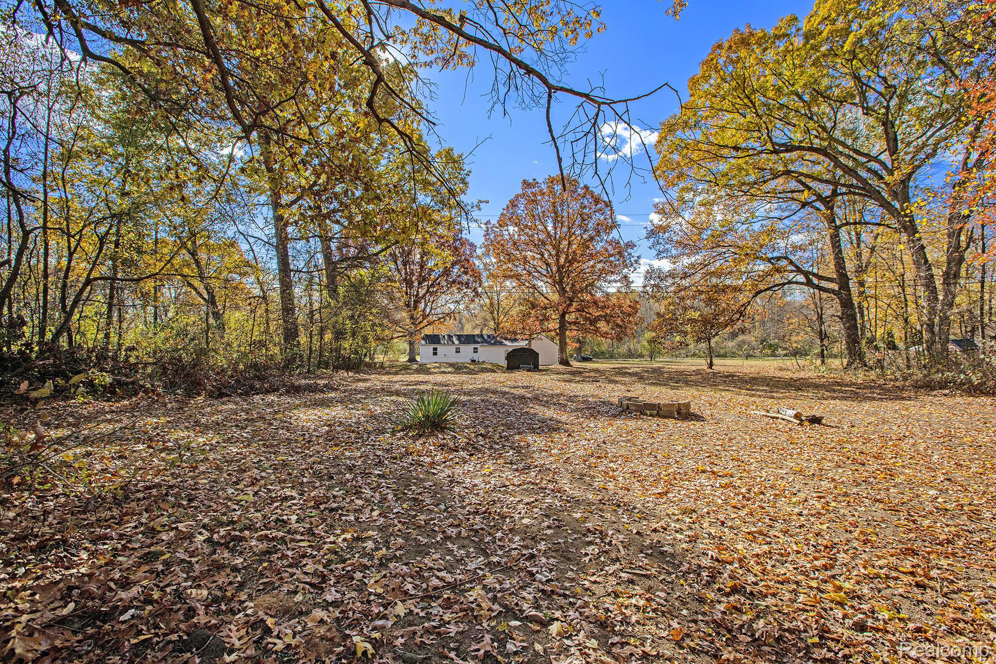 Belleville, Michigan 48111, United States, 3 Bedrooms Bedrooms, ,1 BathroomBathrooms,Residential,Pending,246925