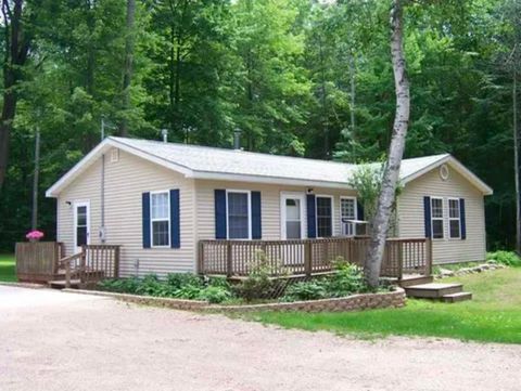 5911 JACKSON Avenue Lincoln Township MI 48632