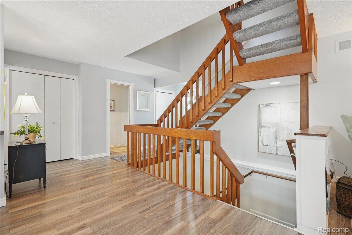 Independence Charter Township, Michigan 48346, United States, 3 Bedrooms Bedrooms, ,4 BathroomsBathrooms,Residential,Active,124157