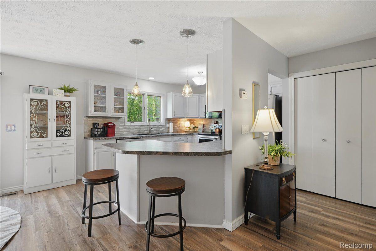 Independence Charter Township, Michigan 48346, United States, 3 Bedrooms Bedrooms, ,4 BathroomsBathrooms,Residential,Active,124157