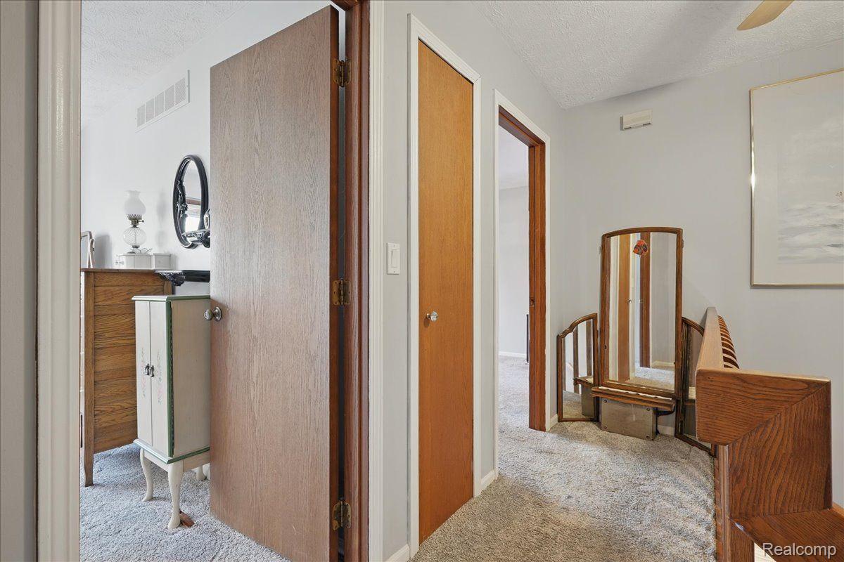 Independence Charter Township, Michigan 48346, United States, 3 Bedrooms Bedrooms, ,4 BathroomsBathrooms,Residential,Active,124157