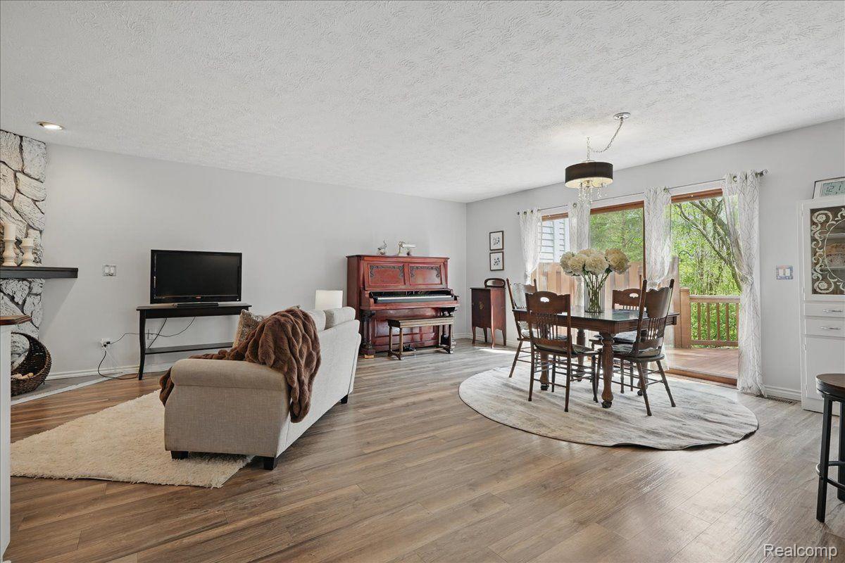 Independence Charter Township, Michigan 48346, United States, 3 Bedrooms Bedrooms, ,4 BathroomsBathrooms,Residential,Active,124157