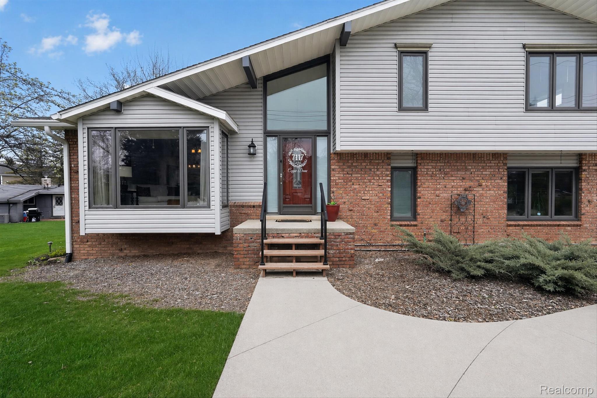 7117 Capri Drive