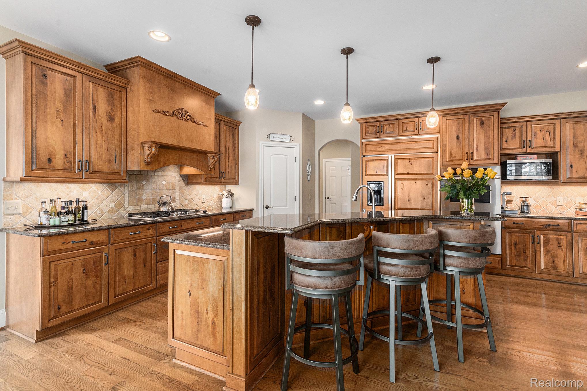 Lake Orion, Michigan 48362, United States, 4 Bedrooms Bedrooms, ,5 BathroomsBathrooms,Residential,Active,254770