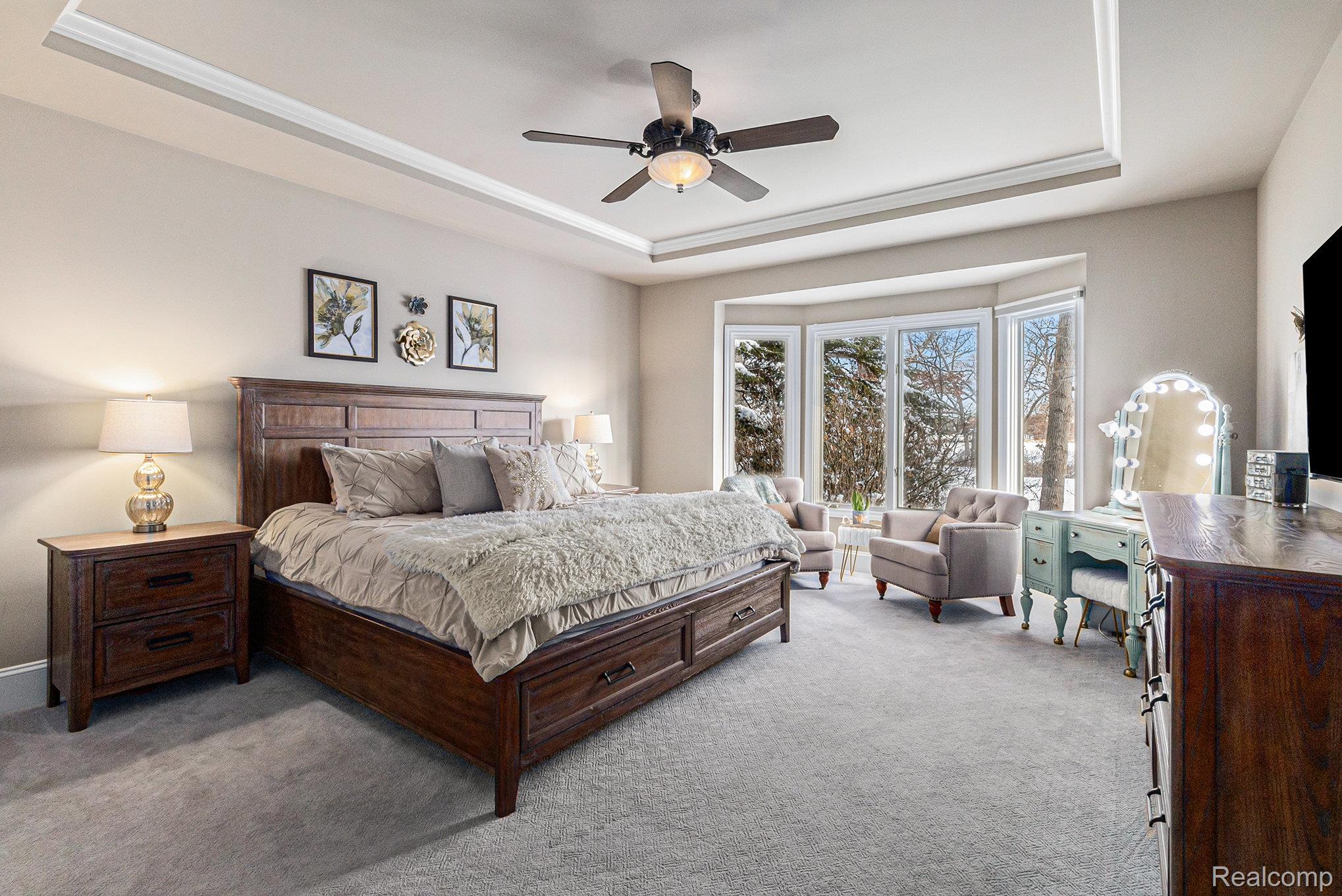 Lake Orion, Michigan 48362, United States, 4 Bedrooms Bedrooms, ,5 BathroomsBathrooms,Residential,Active,254770