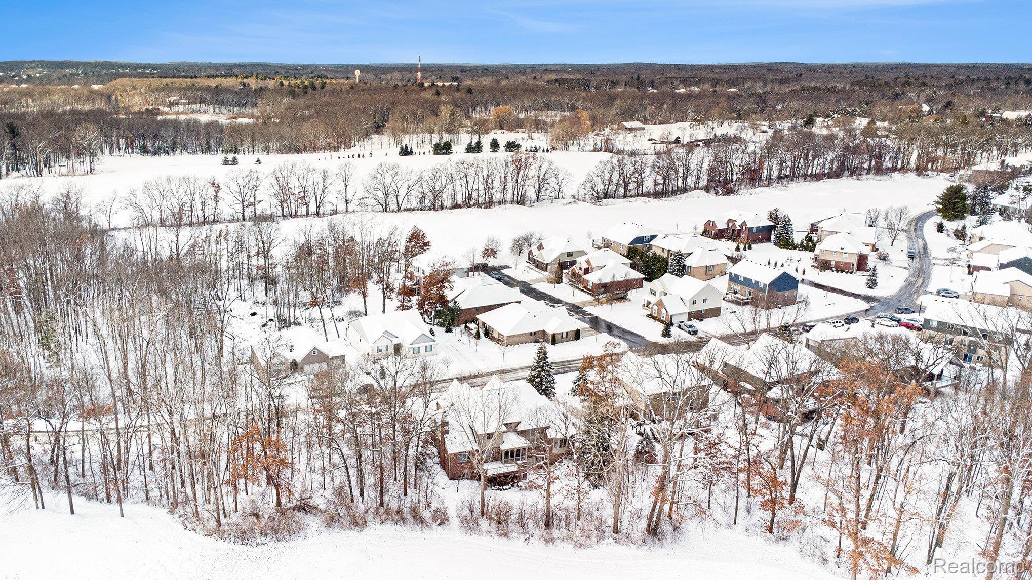 Lake Orion, Michigan 48362, United States, 4 Bedrooms Bedrooms, ,5 BathroomsBathrooms,Residential,Active,254770