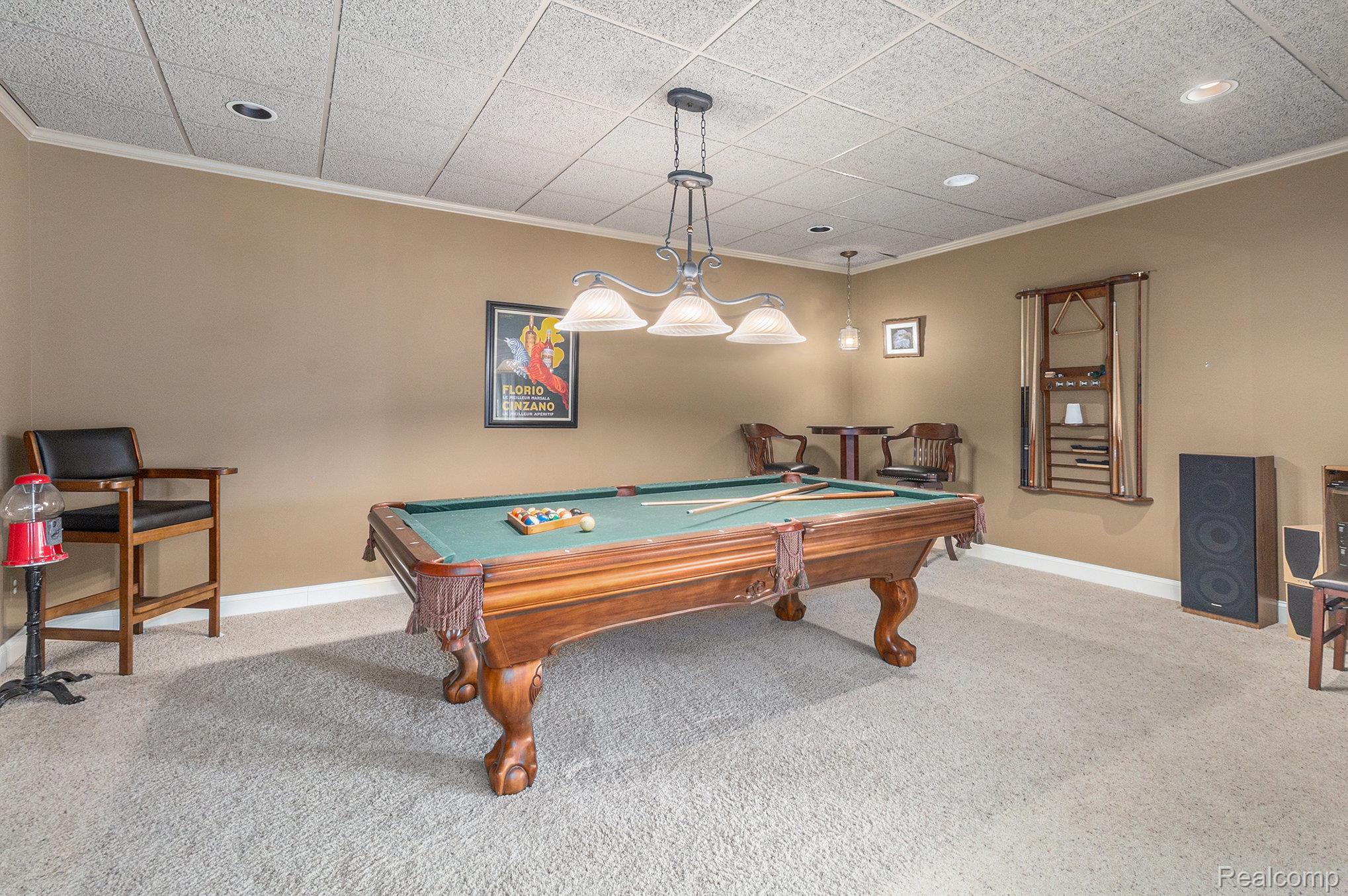 Lake Orion, Michigan 48362, United States, 4 Bedrooms Bedrooms, ,5 BathroomsBathrooms,Residential,Active,254770