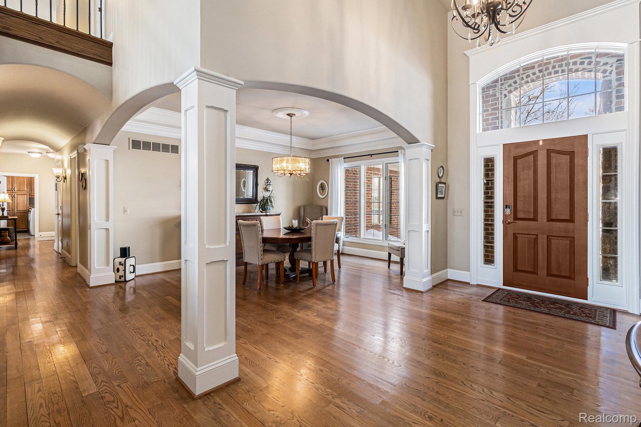 Lake Orion, Michigan 48362, United States, 4 Bedrooms Bedrooms, ,5 BathroomsBathrooms,Residential,Active,254770