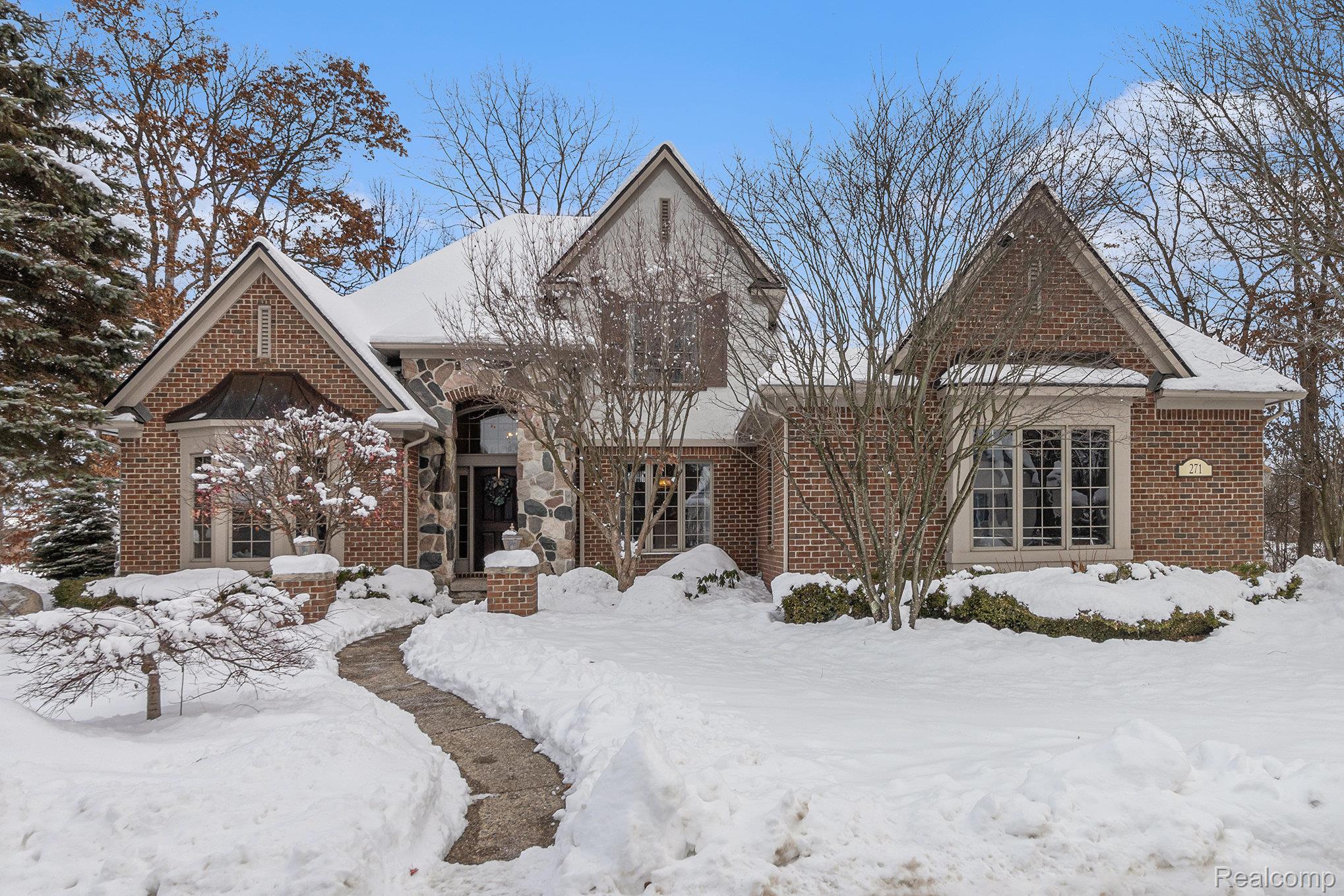 Lake Orion, Michigan 48362, United States, 4 Bedrooms Bedrooms, ,5 BathroomsBathrooms,Residential,Active,254770