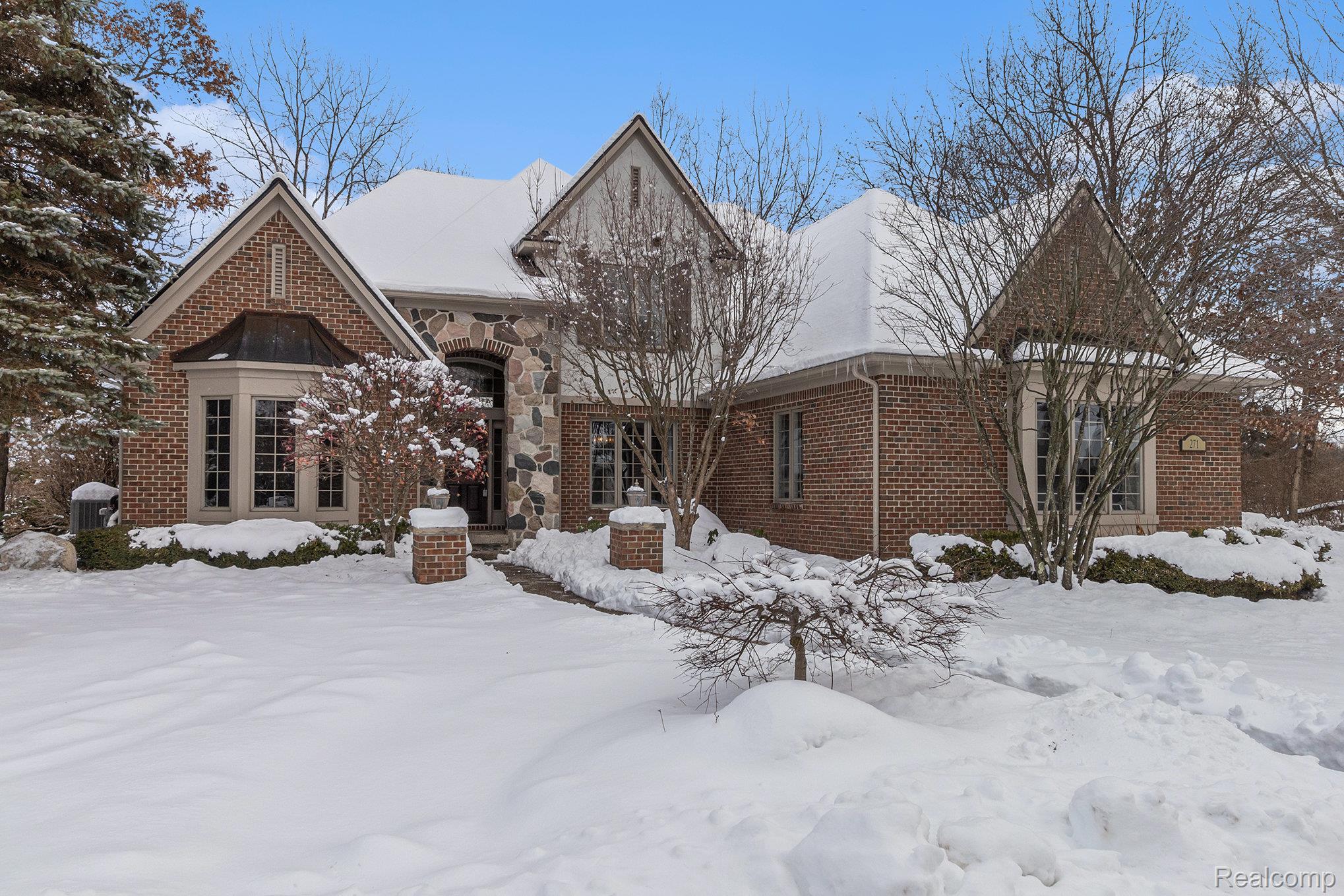Lake Orion, Michigan 48362, United States, 4 Bedrooms Bedrooms, ,5 BathroomsBathrooms,Residential,Active,254770