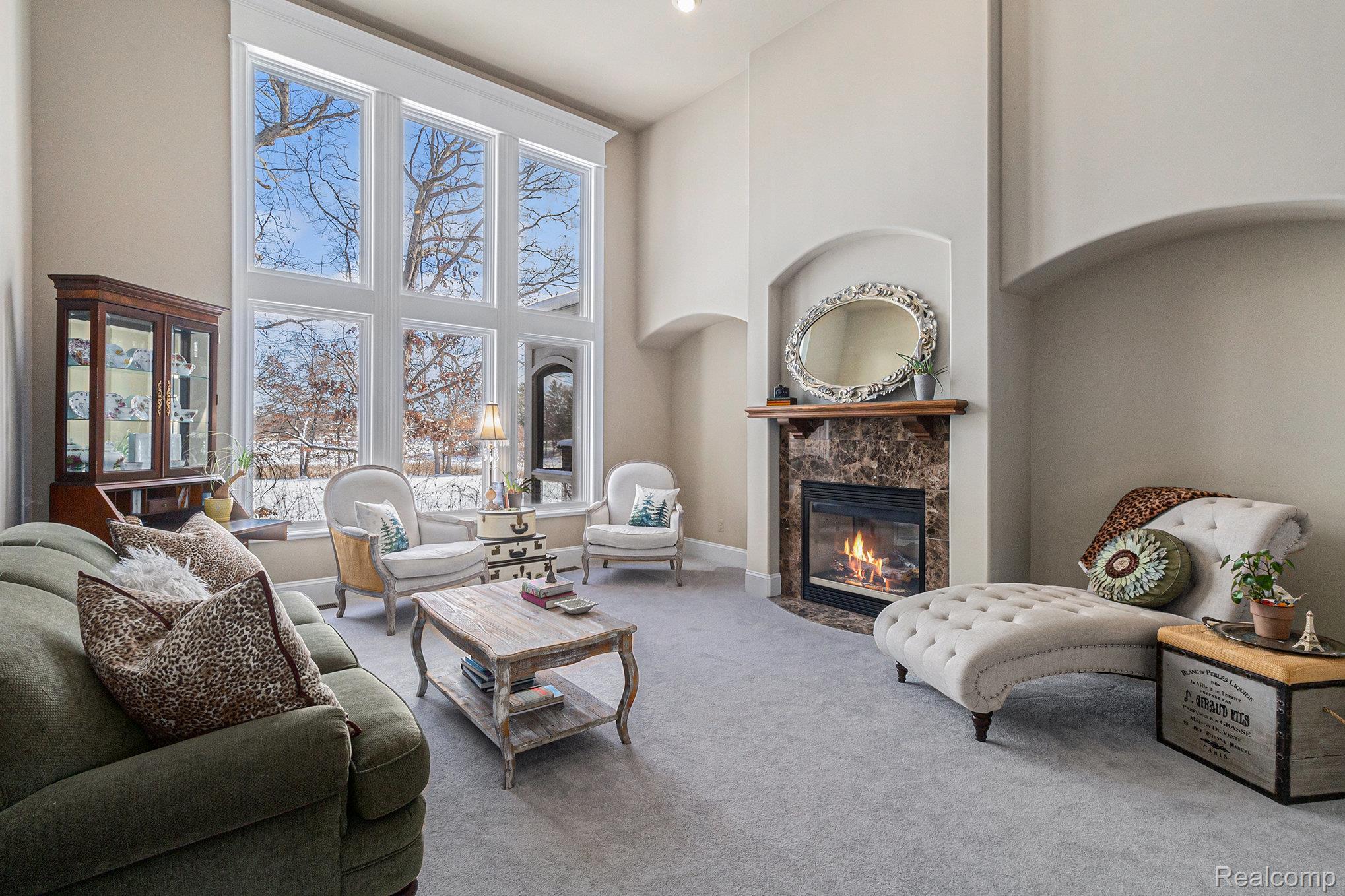 Lake Orion, Michigan 48362, United States, 4 Bedrooms Bedrooms, ,5 BathroomsBathrooms,Residential,Active,254770