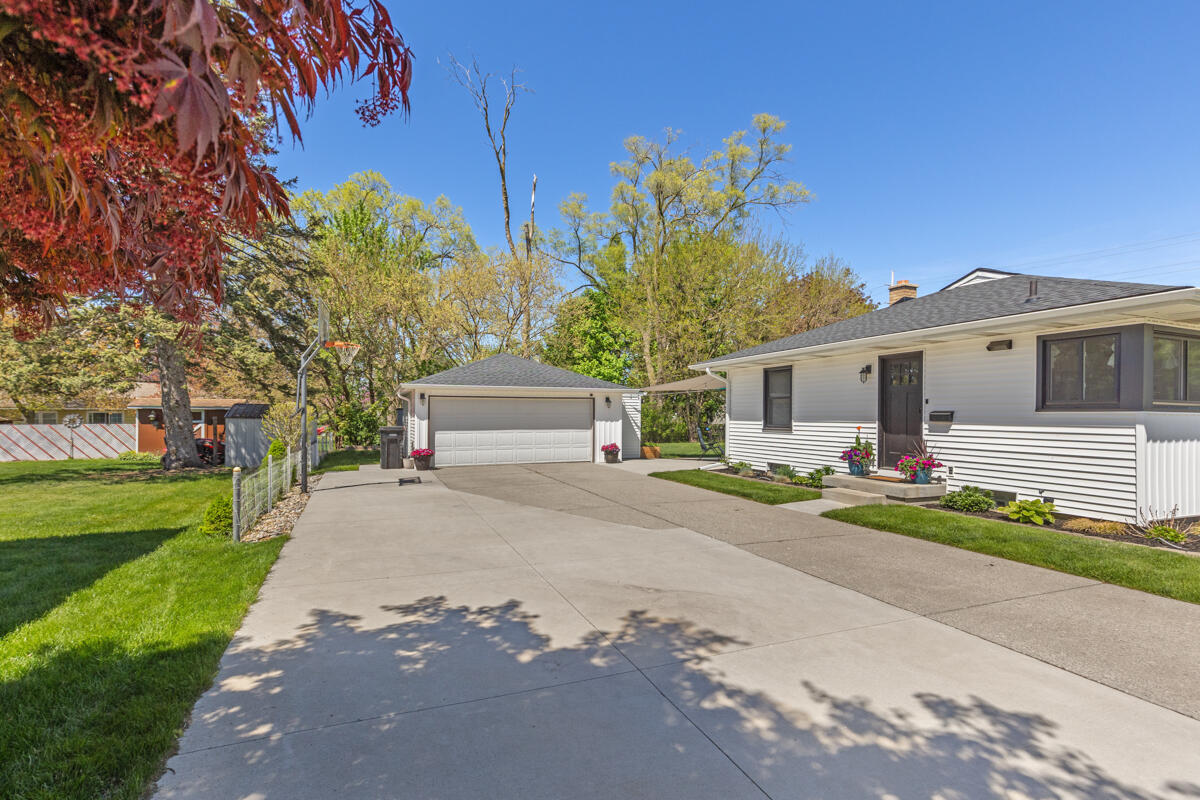 4025 Pineview Street SW