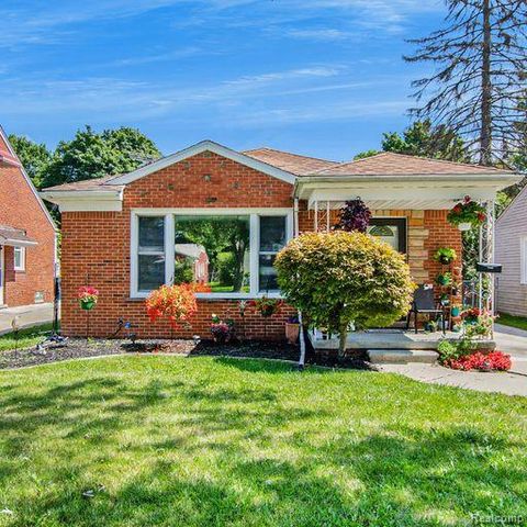 16966 WAKENDEN Redford Charter Township MI 48240