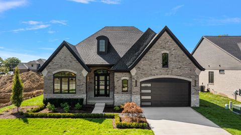 Photo of 13970 Quail View Drive, Washington Township, MI 48094 (MLS # 58050188187)
