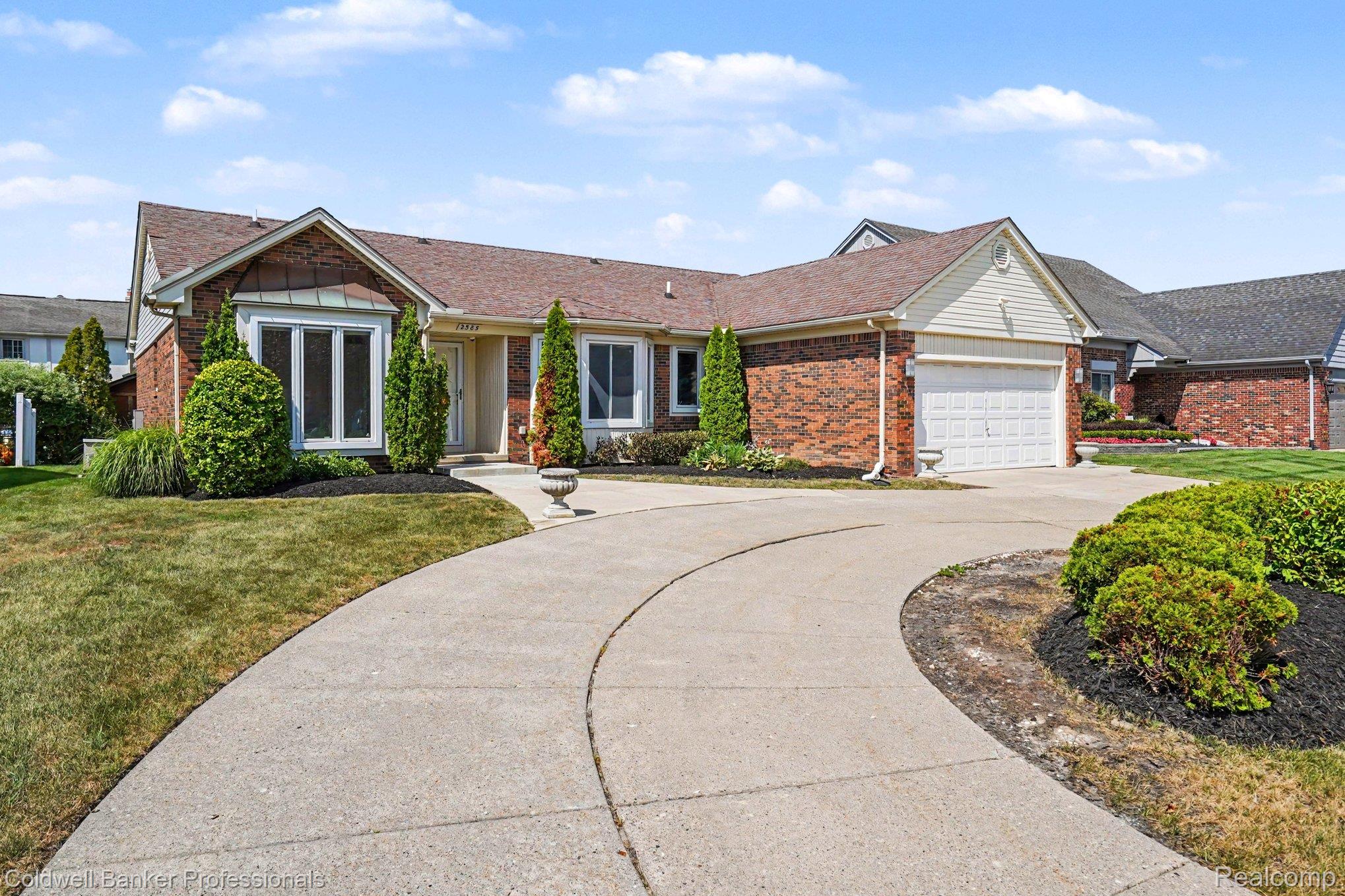 2585 Tiverton Drive
