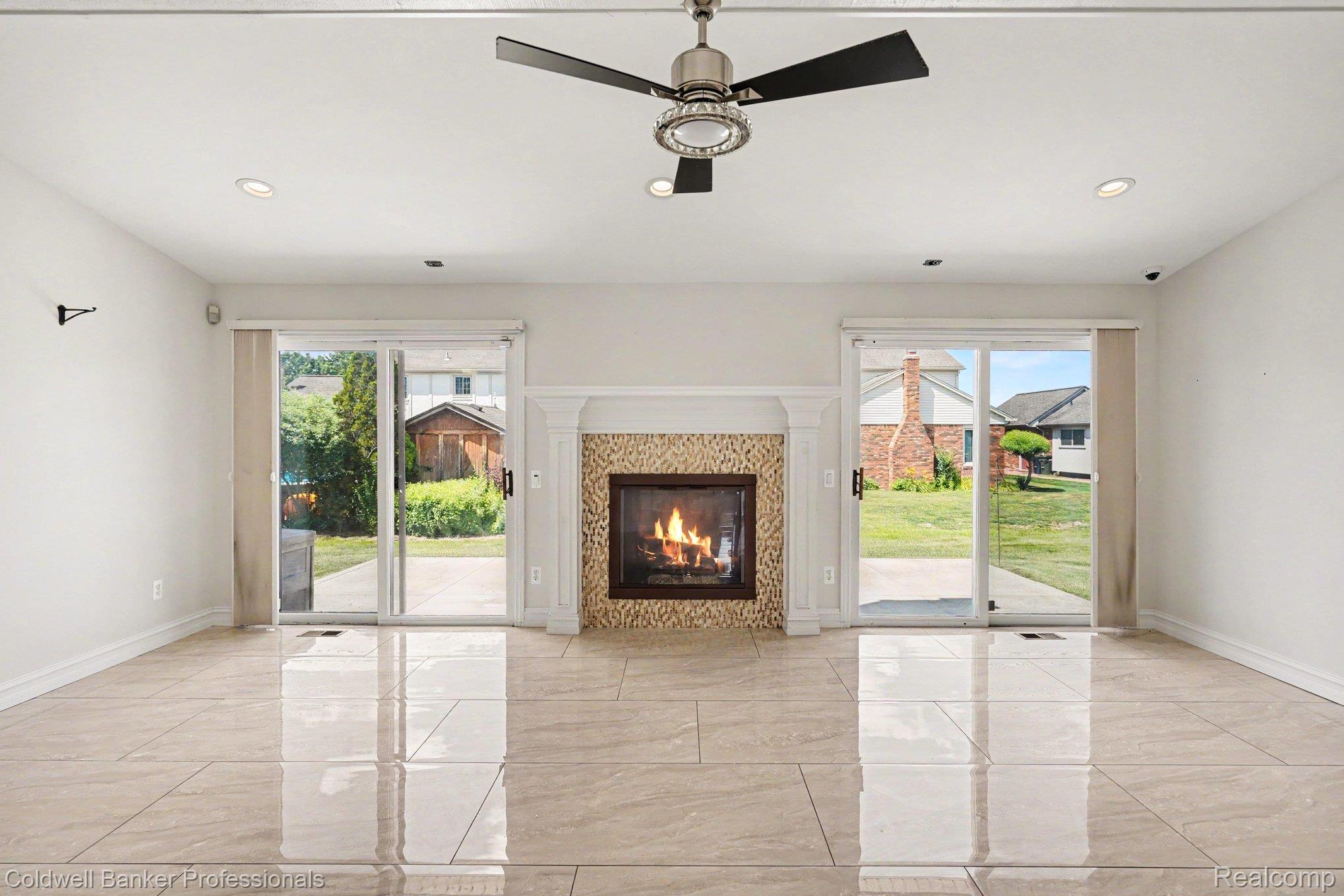 2585 Tiverton Drive
