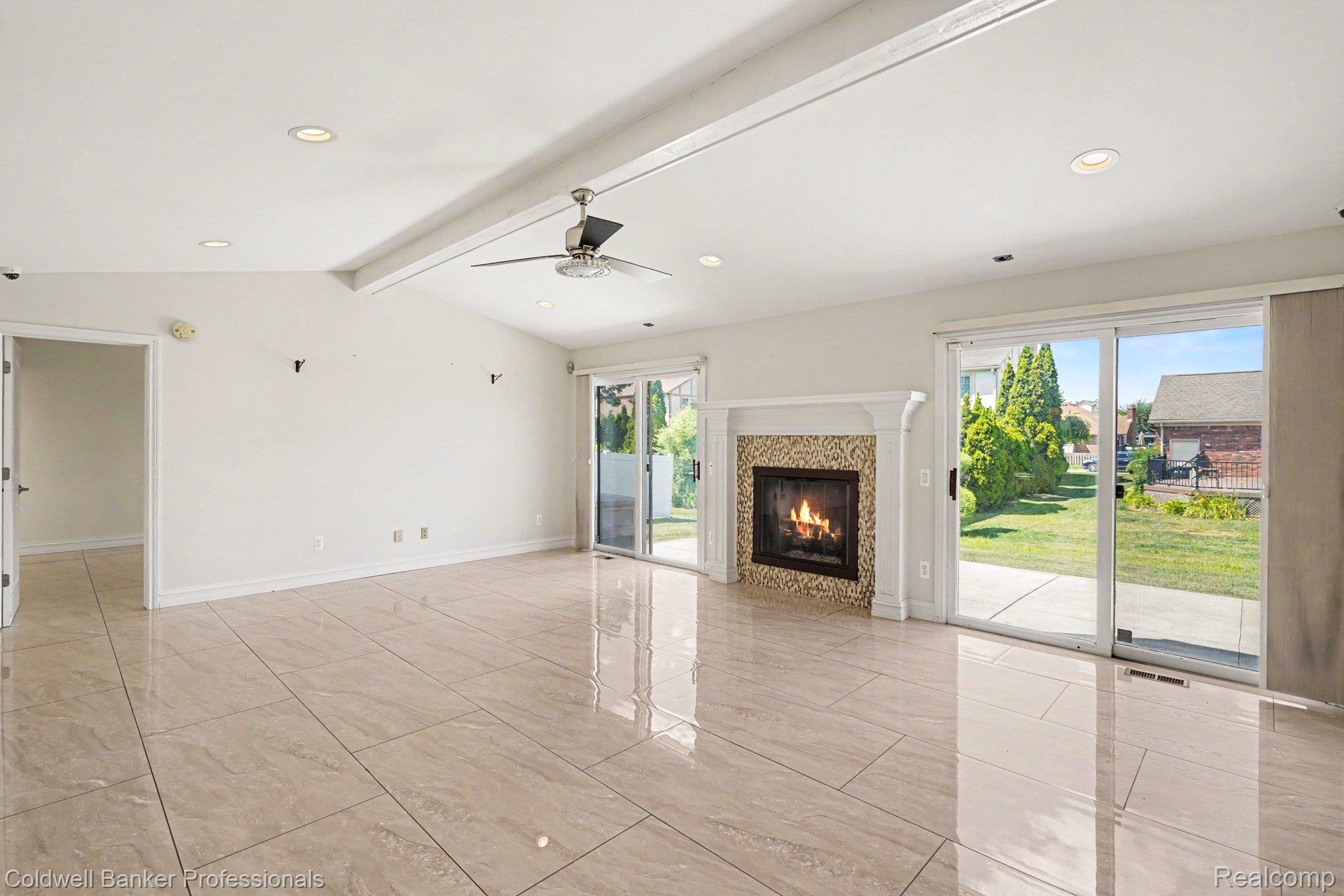 2585 Tiverton Drive