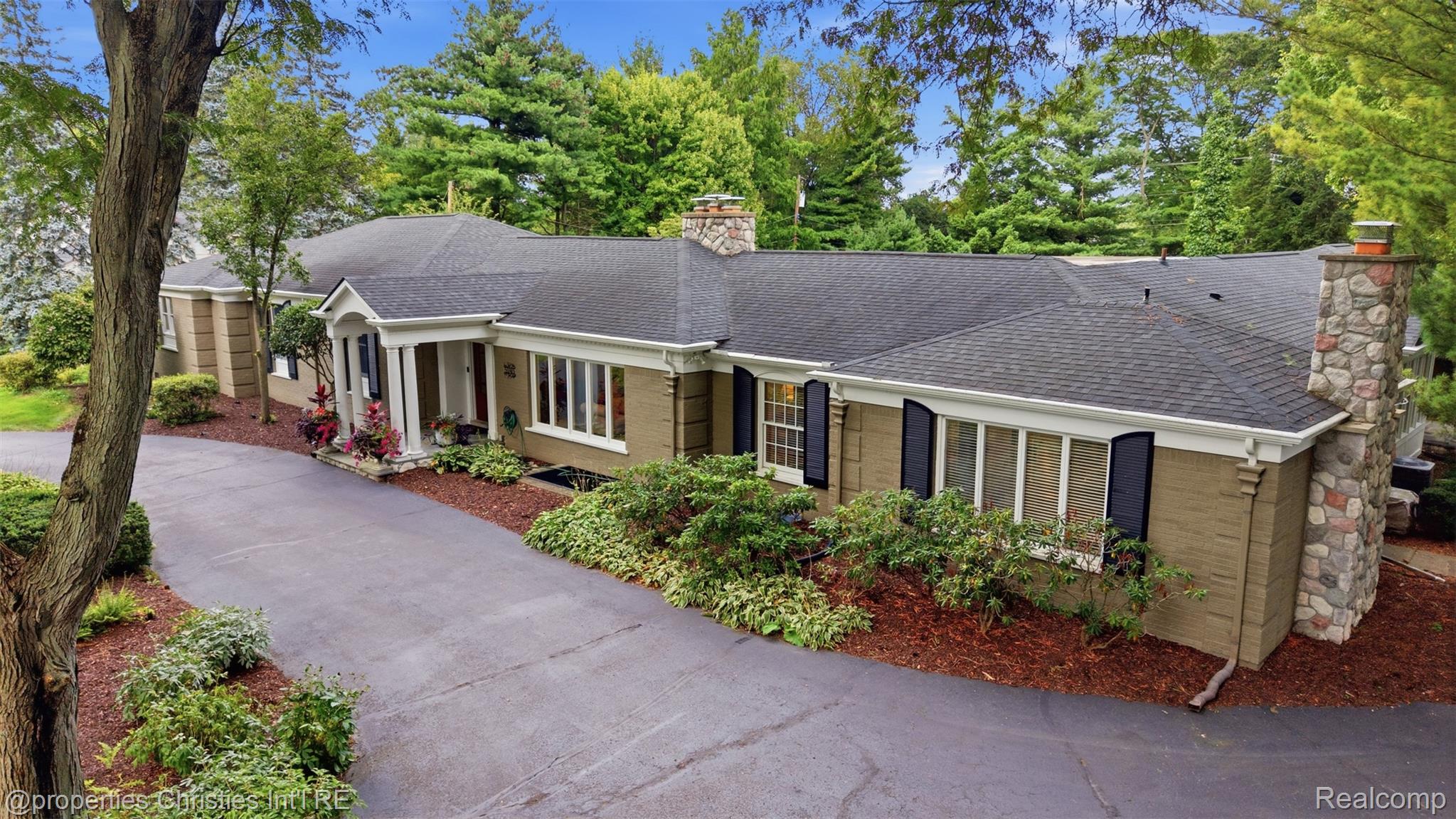 5245 Wayfind Lane