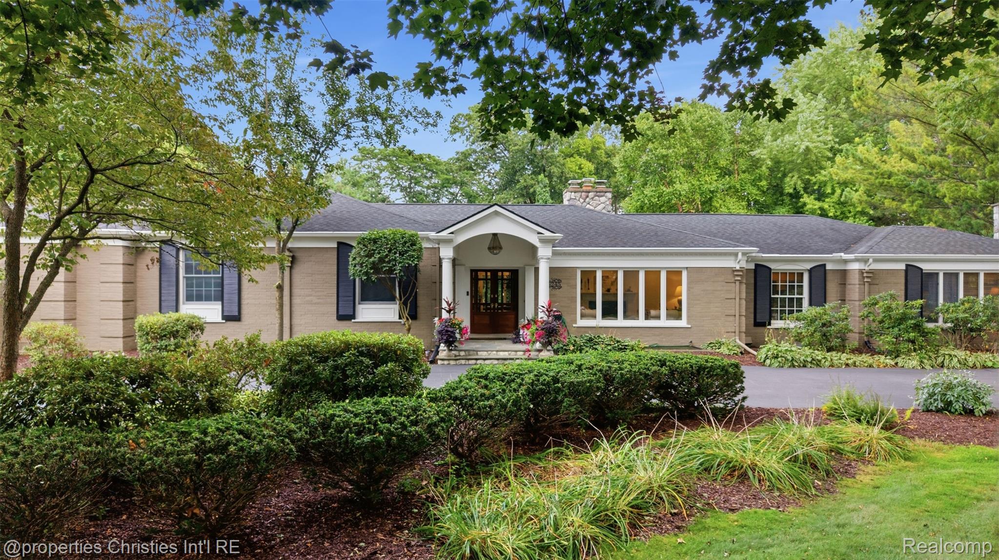 5245 Wayfind Lane
