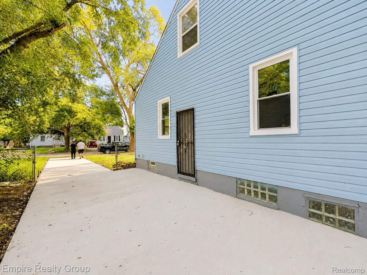 4575 Neff Avenue