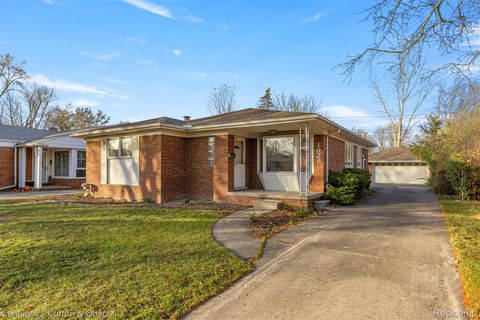 1928 Cresthill Avenue Royal Oak City MI 48073