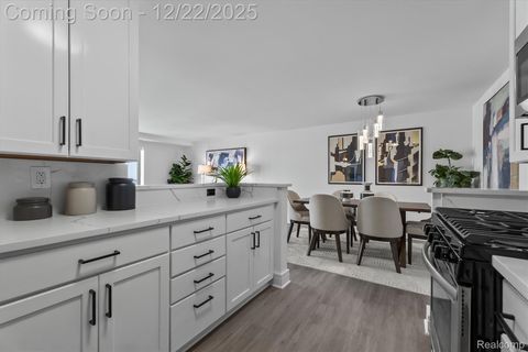 Tiny photo for 411 S Old Woodward Avenue #924, Birmingham City, MI 48009 (MLS # 20251059128)