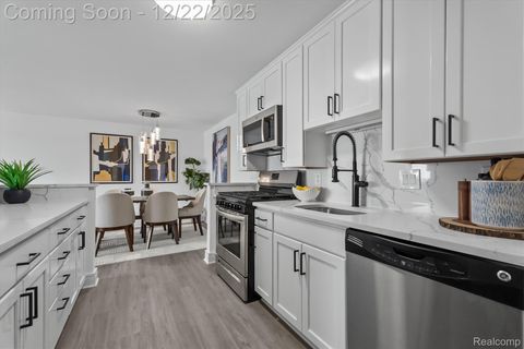 Tiny photo for 411 S Old Woodward Avenue #924, Birmingham City, MI 48009 (MLS # 20251059128)