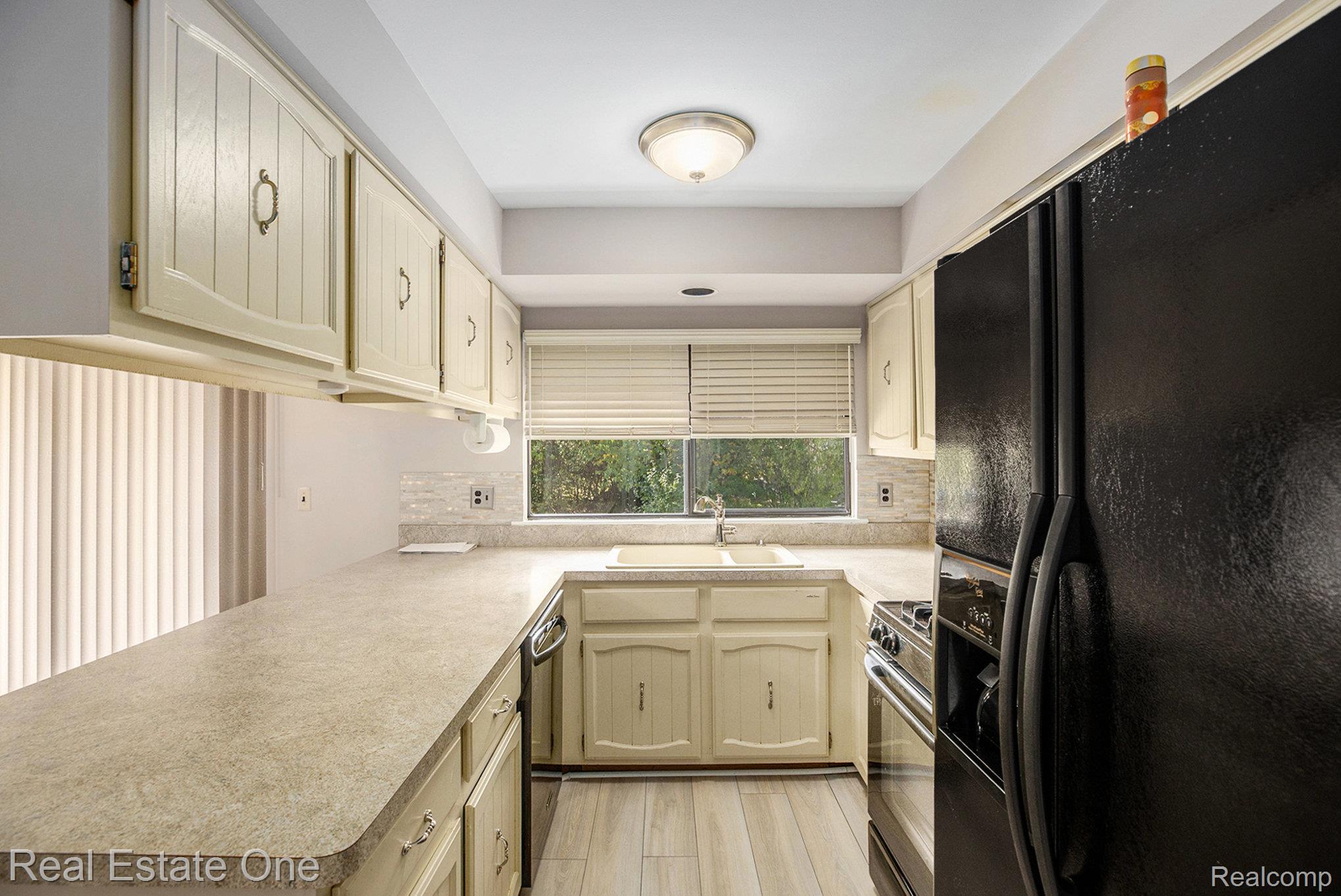 3373 Auburn Drive