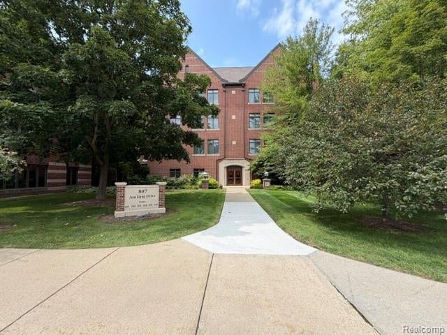 807 Asa Gray Drive 305