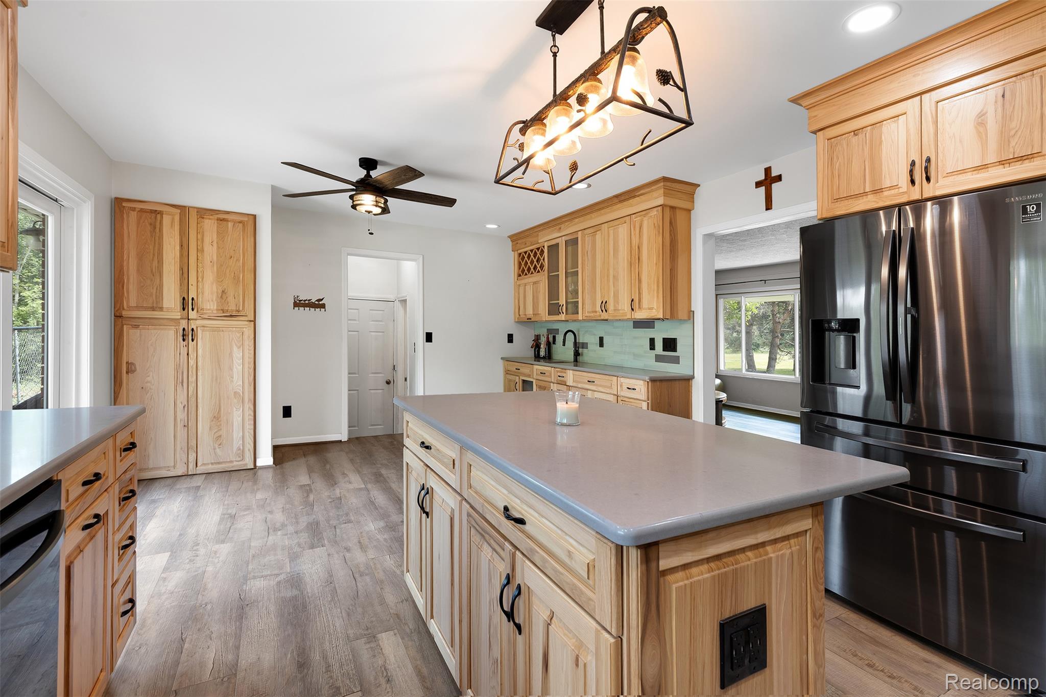 1505 Hummer Lake Road
