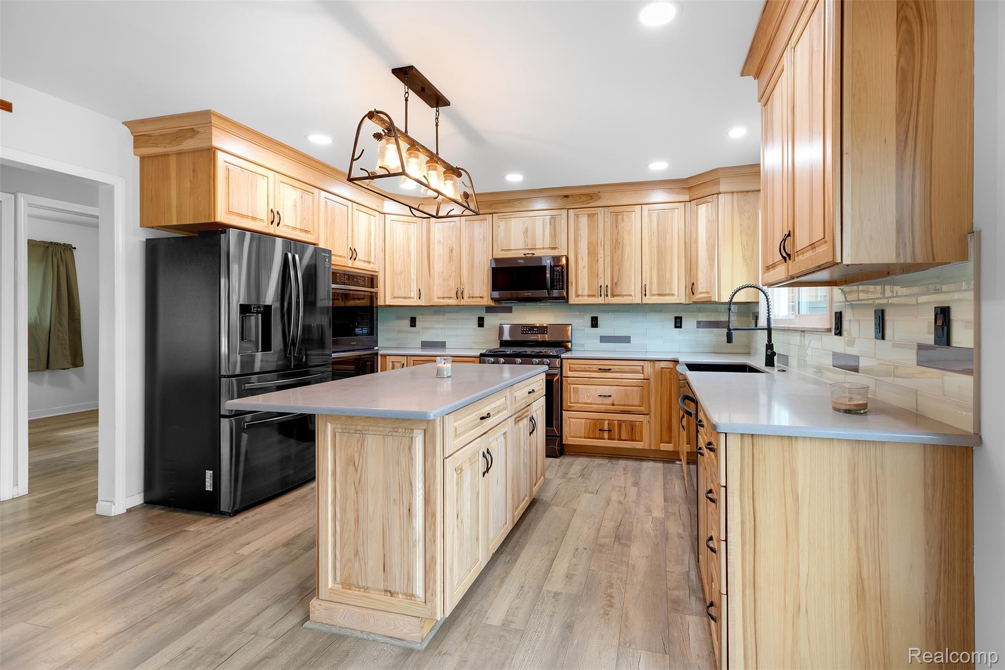 1505 Hummer Lake Road