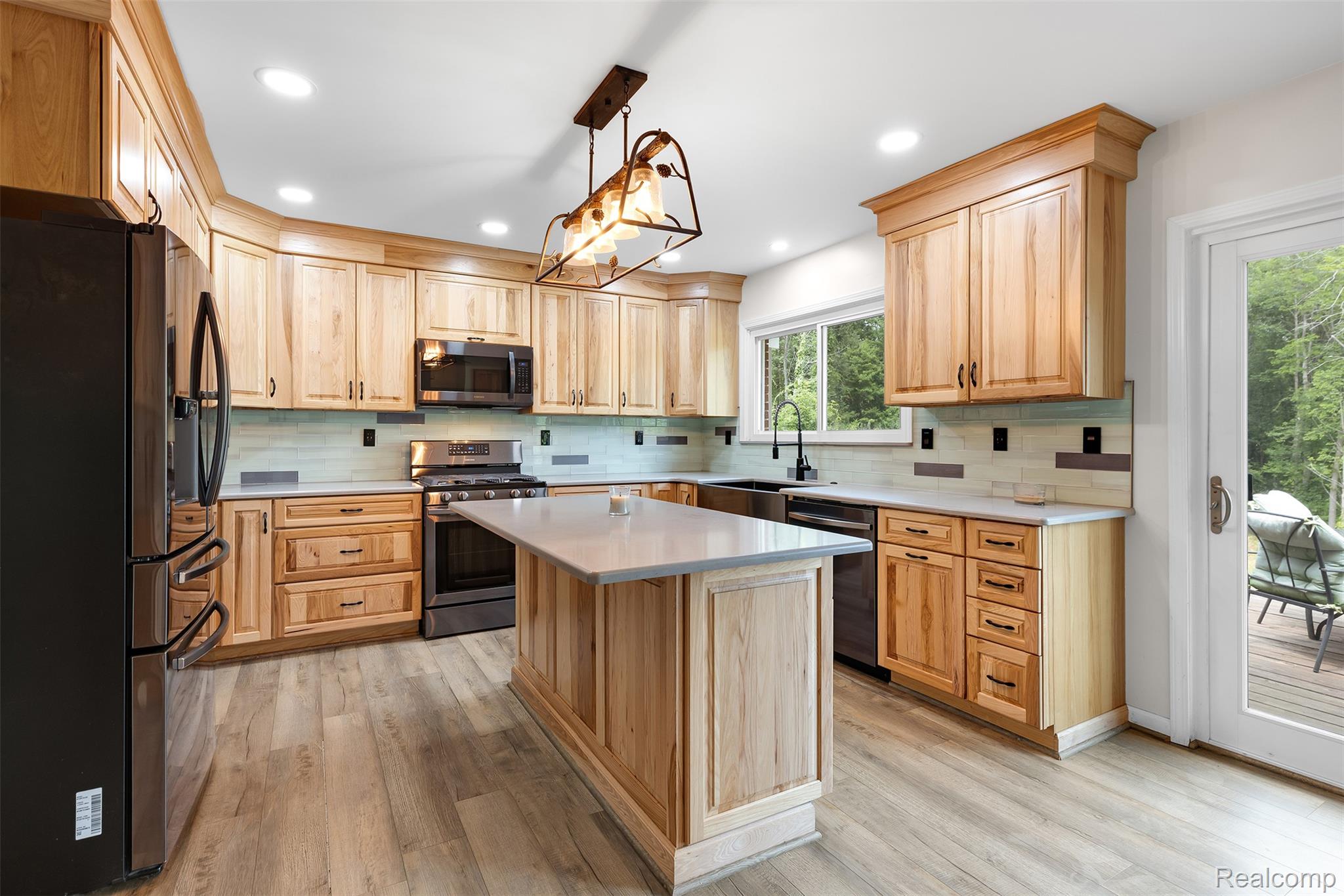 1505 Hummer Lake Road