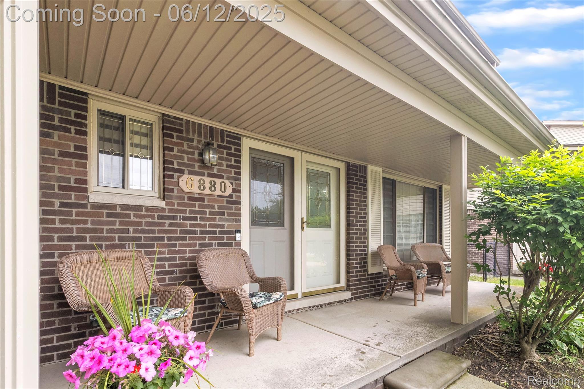 6880 Brookshire Drive