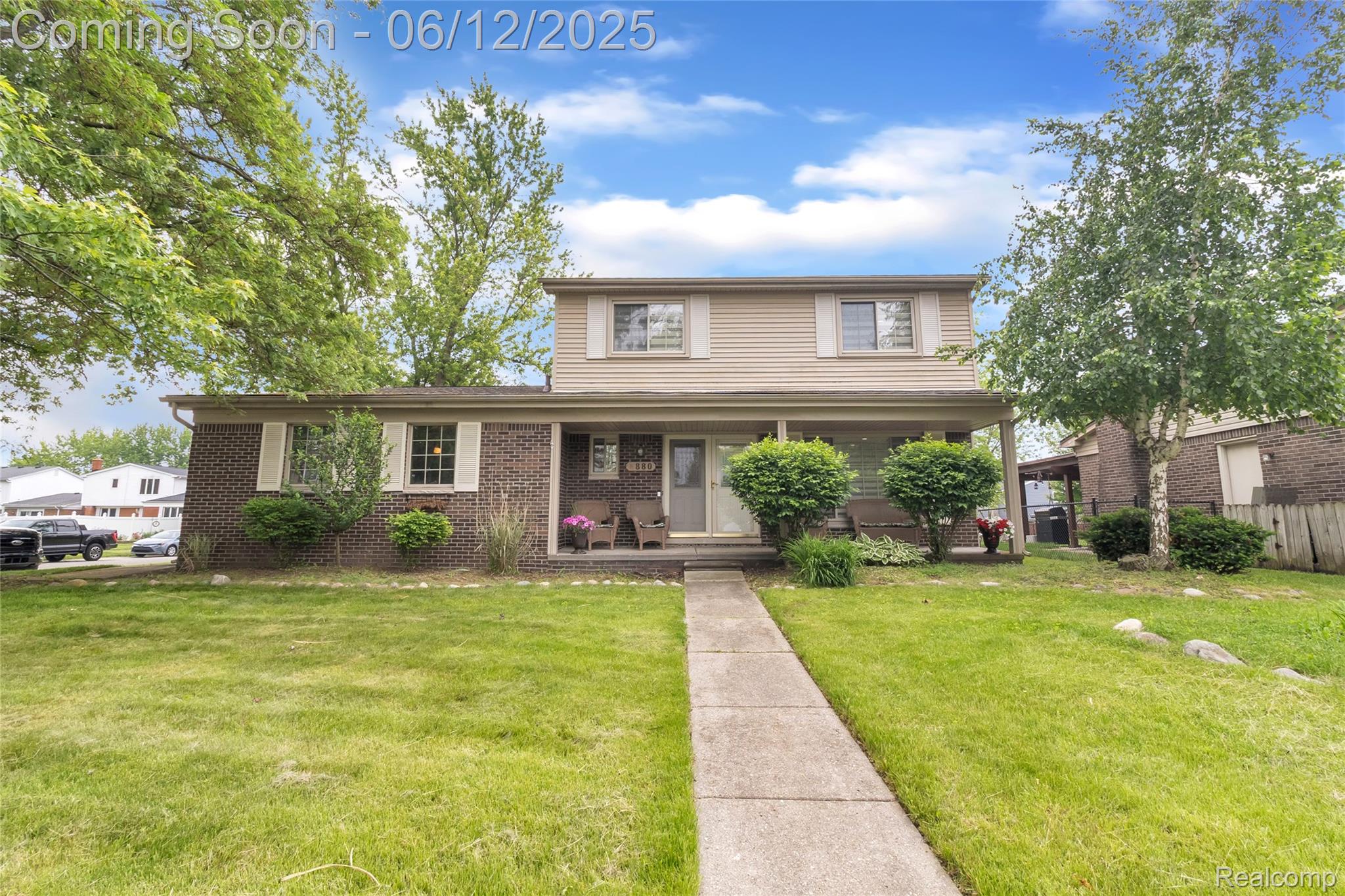 6880 Brookshire Drive
