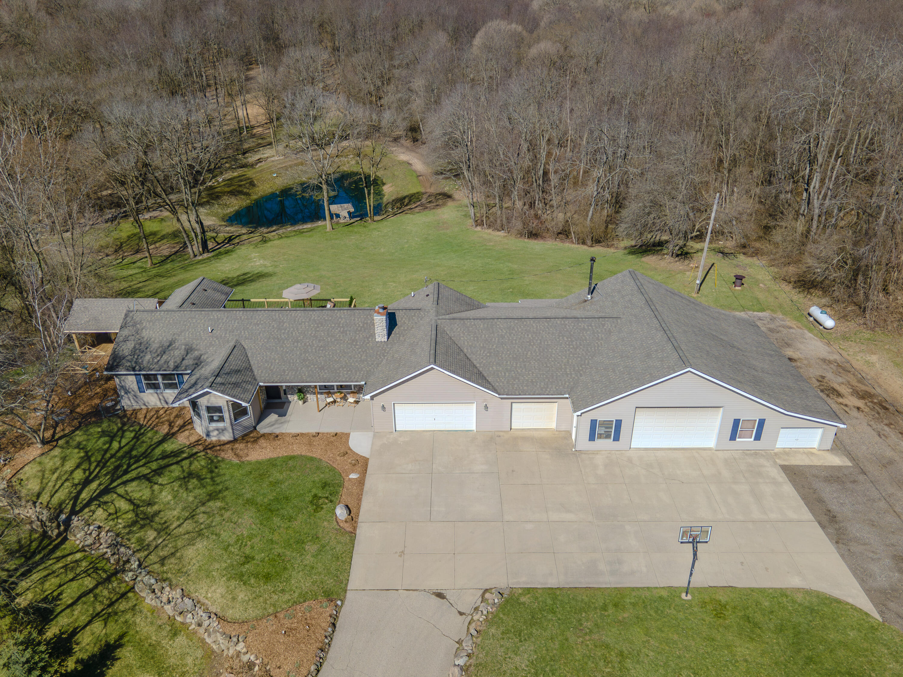 2470 Whites Bridge Road