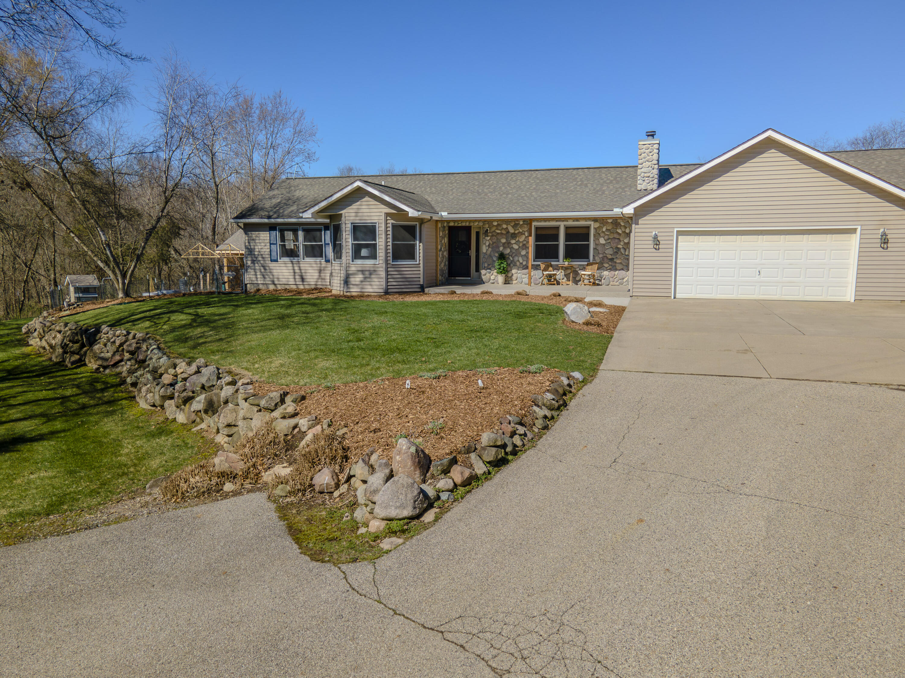 2470 Whites Bridge Road