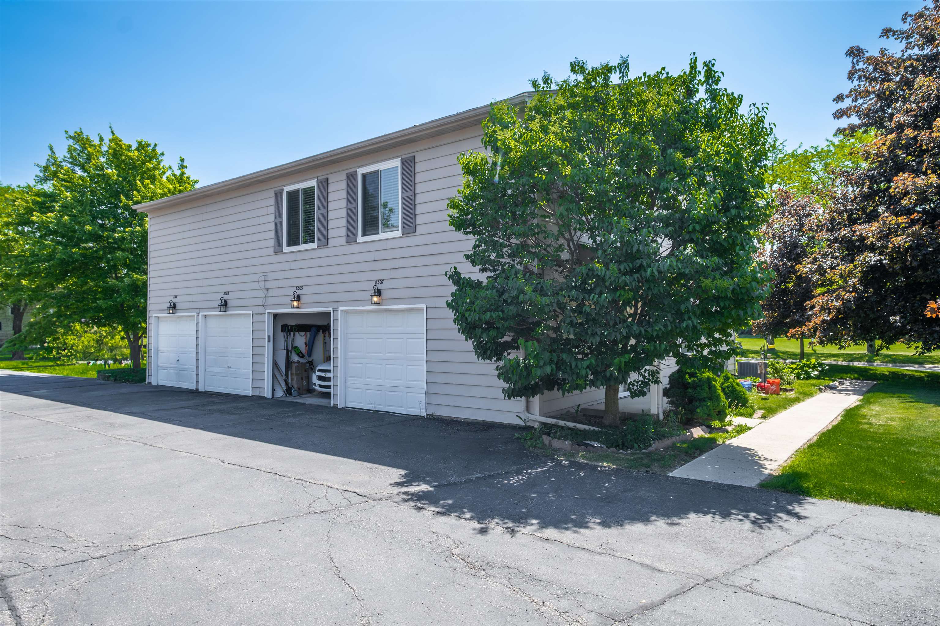 8307 Camelot Court