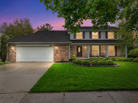 46671 BARRINGTON Plymouth Charter Township Wayne MI 48170