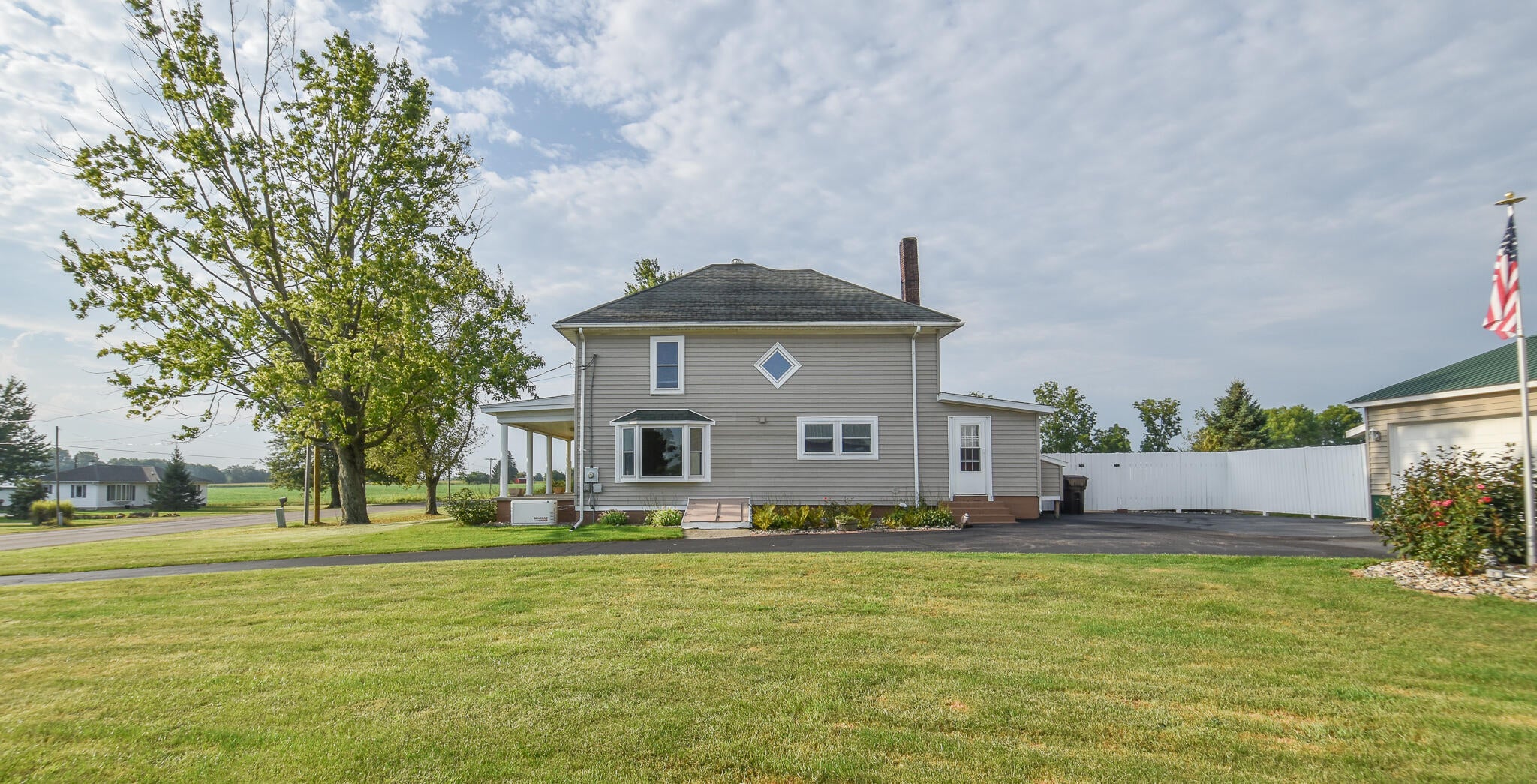 228 S Centennial Road