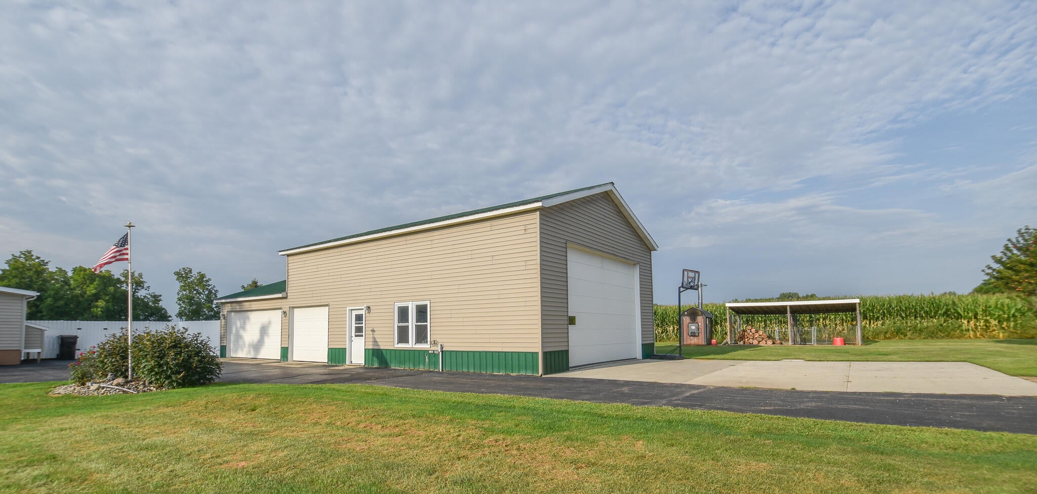 228 S Centennial Road