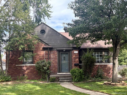 1814 STANHOPE ST, GROSSE POINTE WOODS, MI 48236 - Image 0b41f325042df7c9782c74c01d5b0ffb/158761289